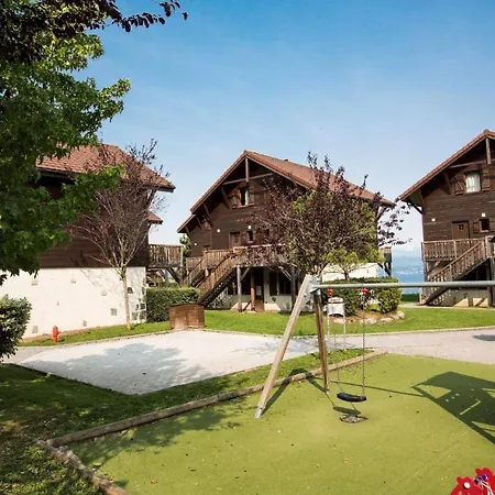 3p6 Lake Side Apartment *