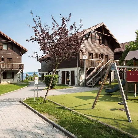 3p6 Lake Side Apartment
