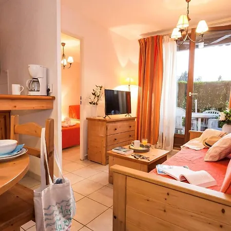 3p6 Lake Side Apartment *
